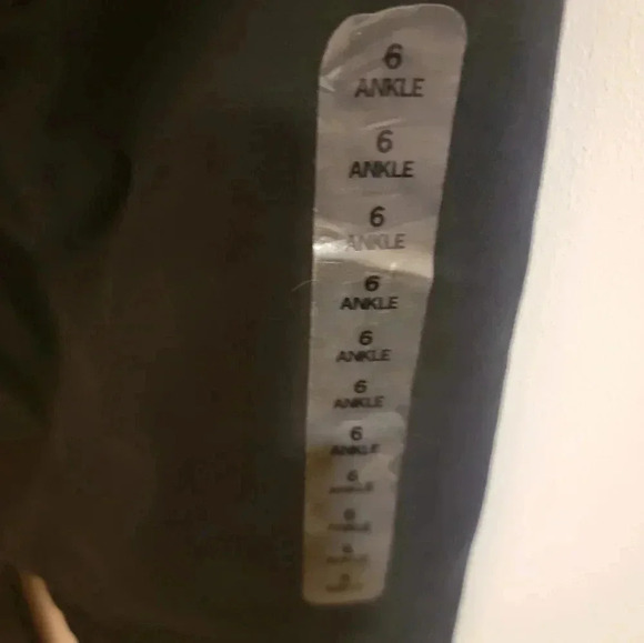 Gap Khaki Pants Womens Size 30Wx29L Ankle Black Low Rise Mistag Academia Preppy - Picture 5 of 10